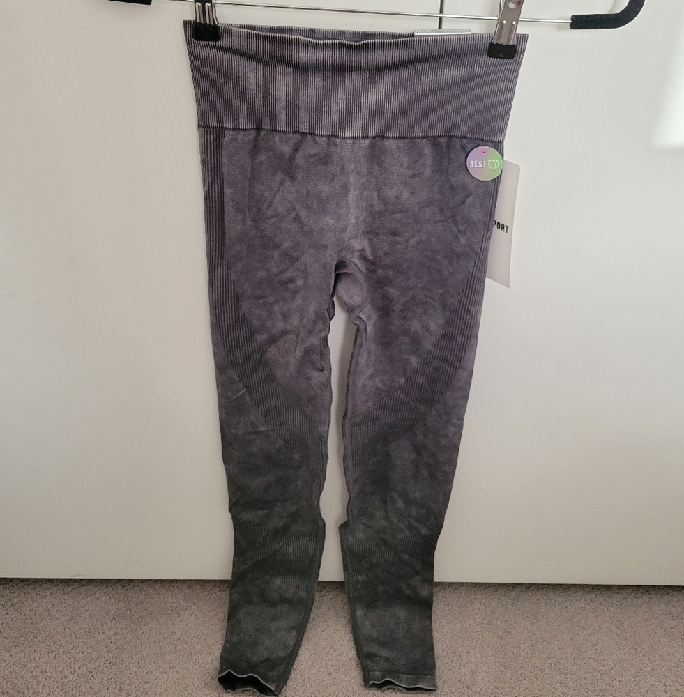 PINK seamless acid wash leggings